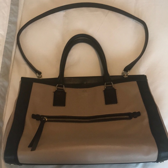 KATE SPADE Handbag. - Picture 3 of 8